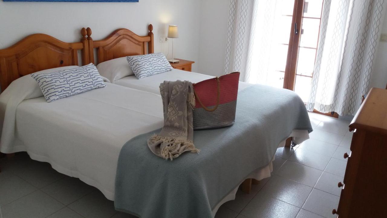 Apartamentos Villa Primera Кала-Фігера Екстер'єр фото